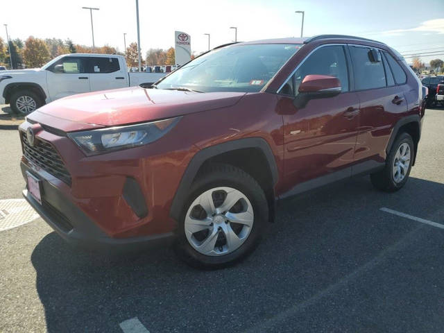 2019 Toyota RAV4 LE AWD photo