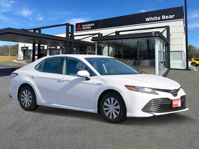 2019 Toyota Camry Hybrid LE FWD photo