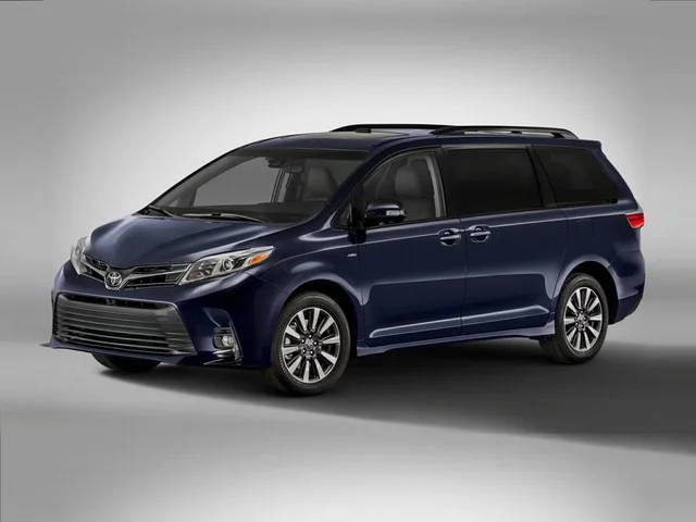 2020 Toyota Sienna LE FWD photo