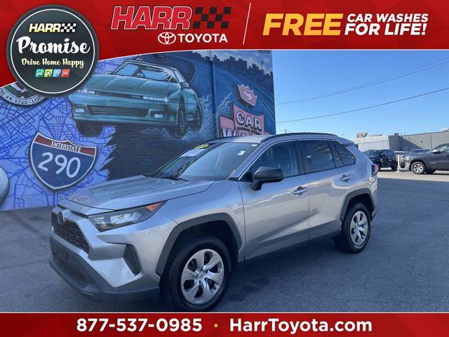 2019 Toyota RAV4 LE AWD photo
