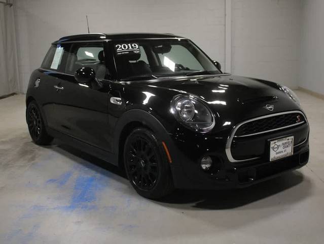 2019 MINI Hardtop 2 Door Cooper S FWD photo
