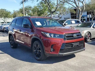 2019 Toyota Highlander SE AWD photo