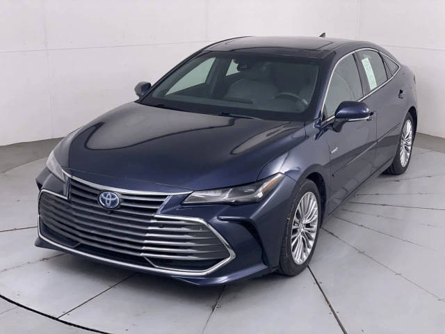 2019 Toyota Avalon Hybrid Limited FWD photo