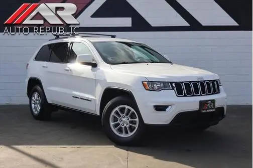 2019 Jeep Grand Cherokee Laredo E RWD photo