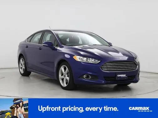 2016 Ford Fusion SE FWD photo
