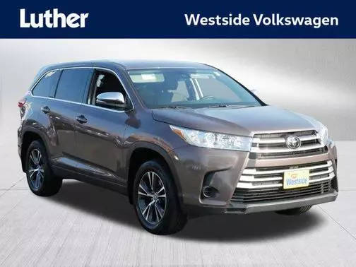 2018 Toyota Highlander LE AWD photo