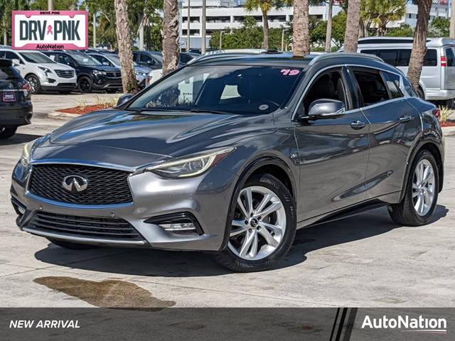 2019 Infiniti QX30 ESSENTIAL FWD photo