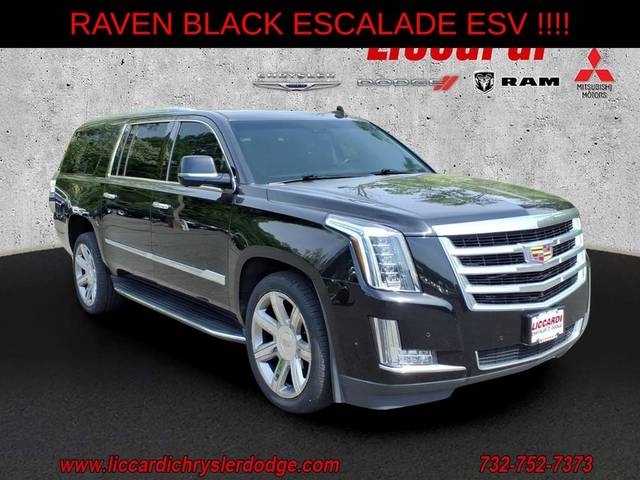 2019 Cadillac Escalade ESV Luxury 4WD photo