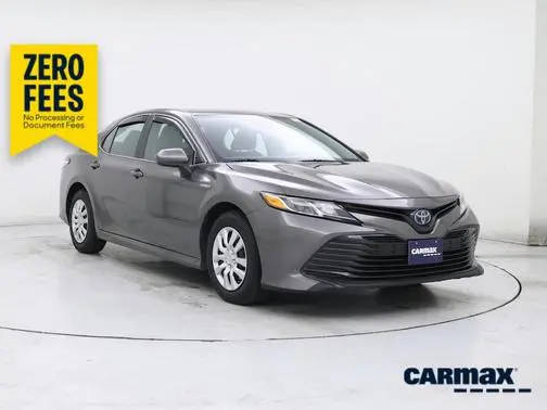 2019 Toyota Camry Hybrid LE FWD photo