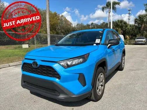 2019 Toyota RAV4 LE FWD photo