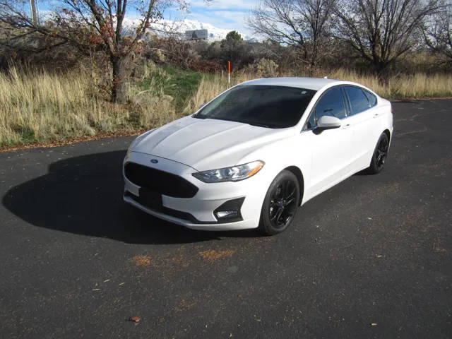 2019 Ford Fusion SE FWD photo