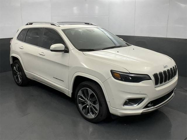 2019 Jeep Cherokee Overland 4WD photo