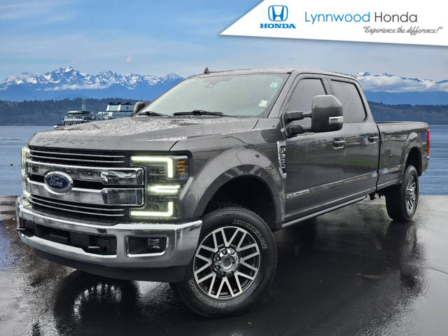 2019 Ford F-350 Super Duty LARIAT 4WD photo