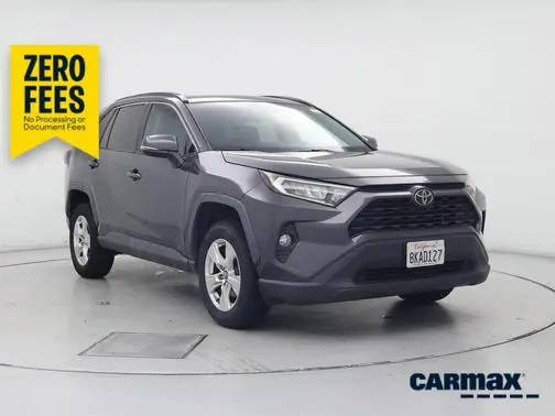 2019 Toyota RAV4 XLE FWD photo