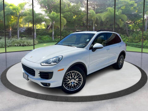 2016 Porsche Cayenne S AWD photo