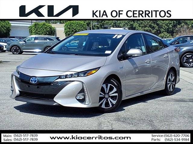 2019 Toyota Prius Prime Advanced FWD photo