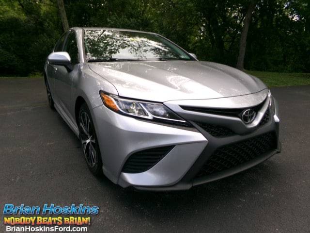 2019 Toyota Camry SE FWD photo