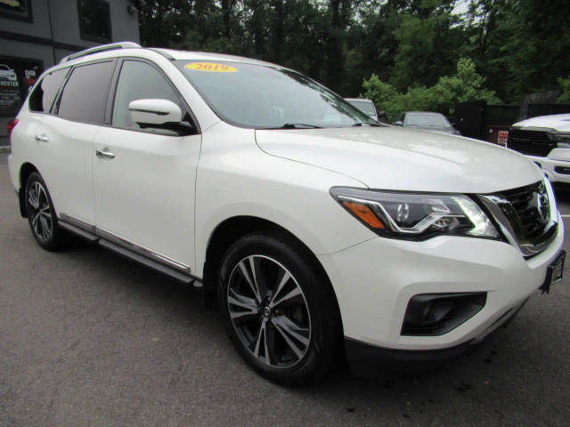 2019 Nissan Pathfinder Platinum 4WD photo