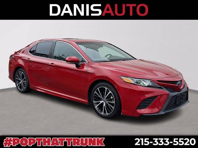 2019 Toyota Camry Hybrid SE FWD photo