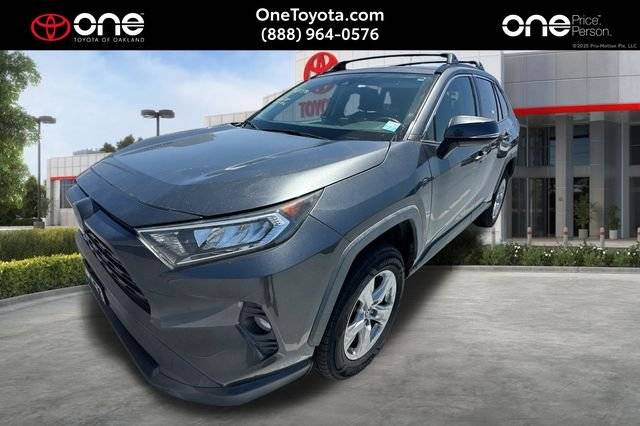 2019 Toyota RAV4 XLE FWD photo