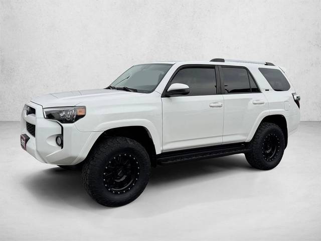 2019 Toyota 4Runner SR5 4WD photo