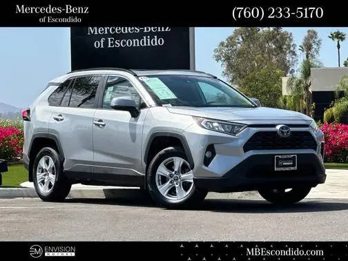 2019 Toyota RAV4 XLE FWD photo