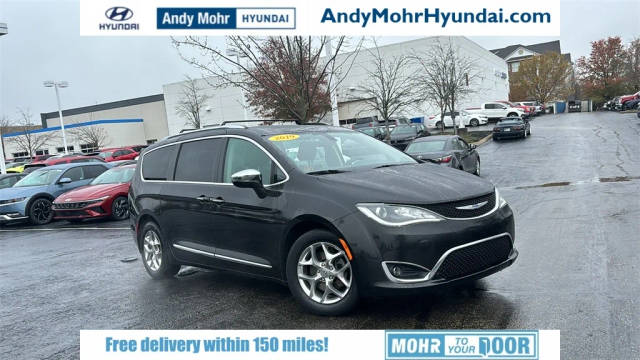 2019 Chrysler Pacifica Minivan Limited FWD photo