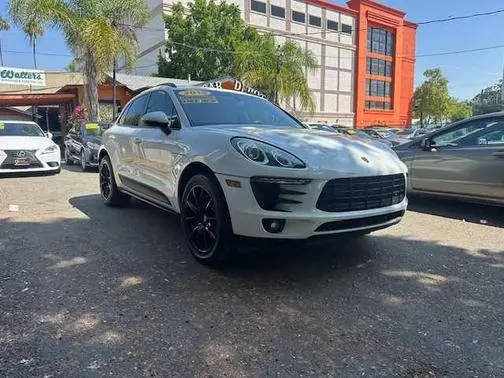 2015 Porsche Macan S AWD photo