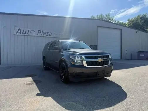 2018 Chevrolet Suburban LT 4WD photo