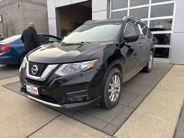 2017 Nissan Rogue SV FWD photo