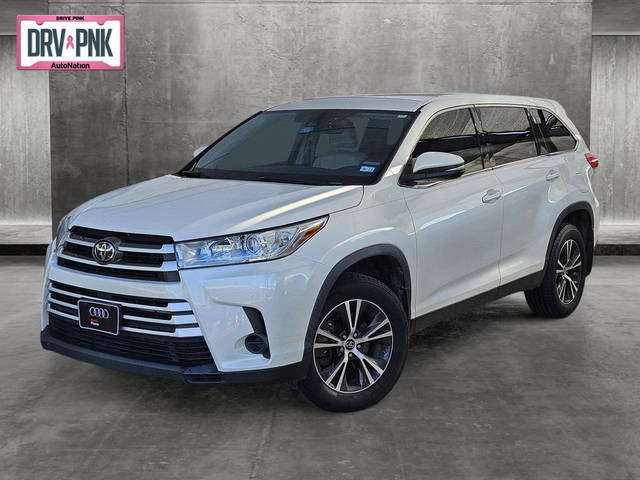 2019 Toyota Highlander LE FWD photo