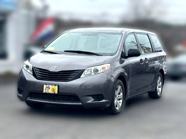 2015 Toyota Sienna L FWD photo