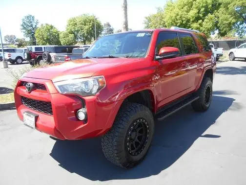 2018 Toyota 4Runner SR5 4WD photo