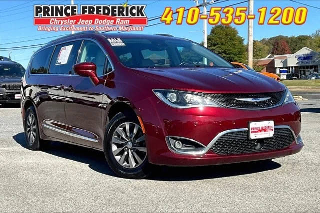 2019 Chrysler Pacifica Minivan Touring L Plus FWD photo