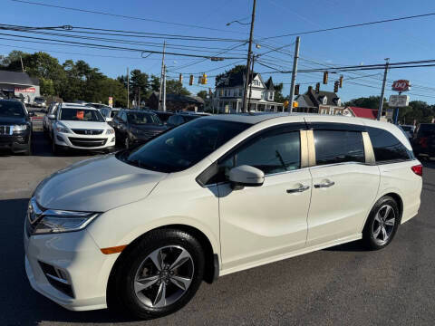 2019 Honda Odyssey Touring FWD photo