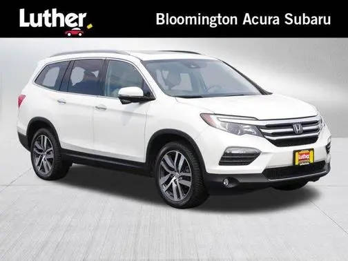 2017 Honda Pilot Touring AWD photo