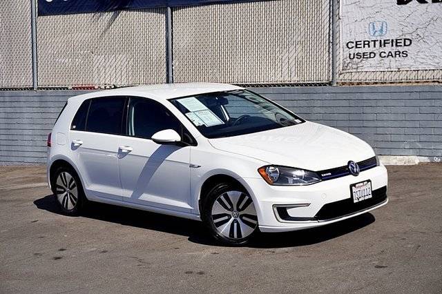 2016 Volkswagen e-Golf SE FWD photo