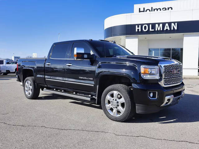 2019 GMC Sierra 2500HD Denali 4WD photo