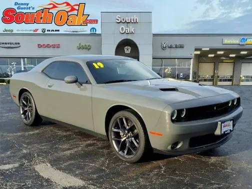2019 Dodge Challenger SXT RWD photo