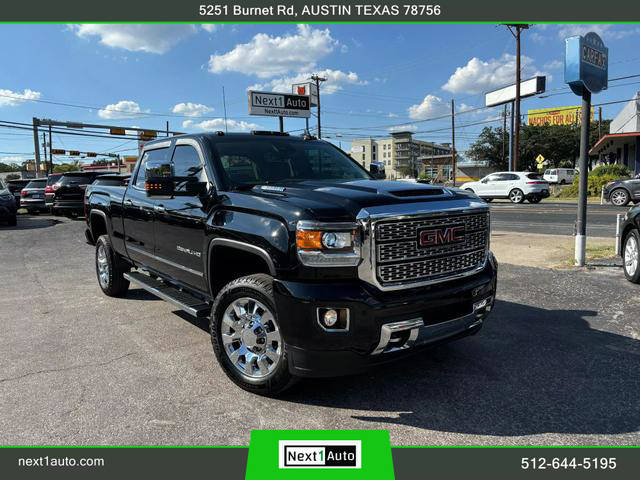 2019 GMC Sierra 2500HD Denali 4WD photo