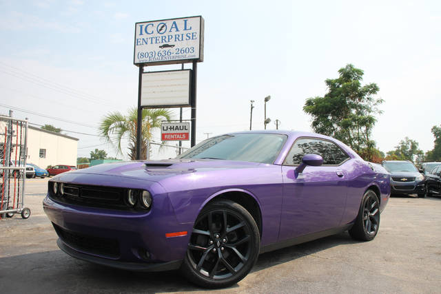 2019 Dodge Challenger SXT RWD photo