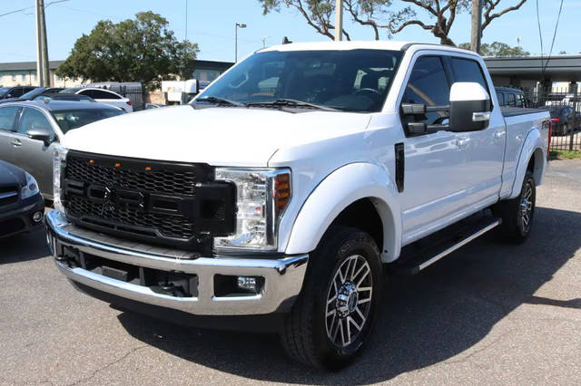 2019 Ford F-250 Super Duty LARIAT 4WD photo