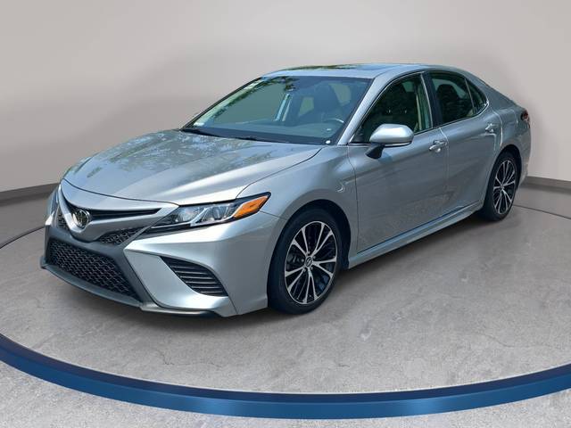 2019 Toyota Camry SE FWD photo
