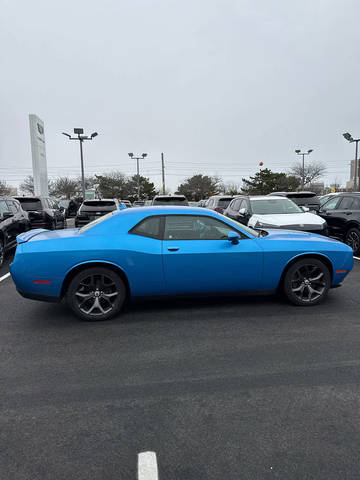 2019 Dodge Challenger SXT RWD photo