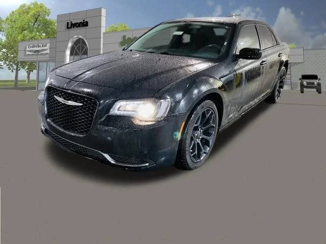 2019 Chrysler 300 Touring RWD photo