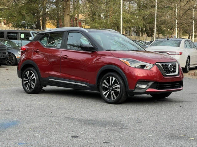 2019 Nissan Kicks SR FWD photo