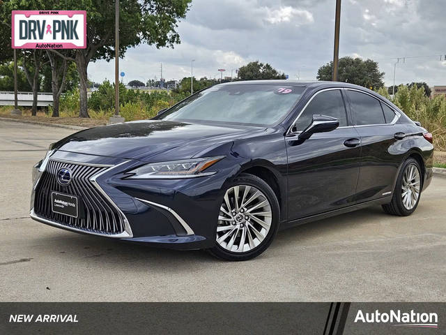 2019 Lexus ES ES 300h Ultra Luxury FWD photo