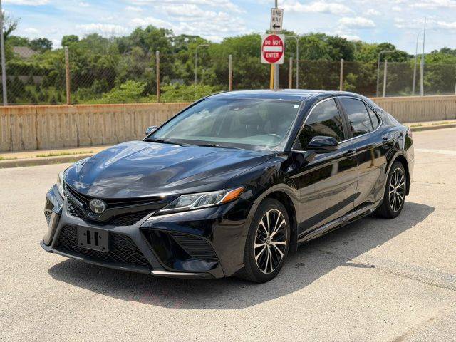 2019 Toyota Camry SE FWD photo