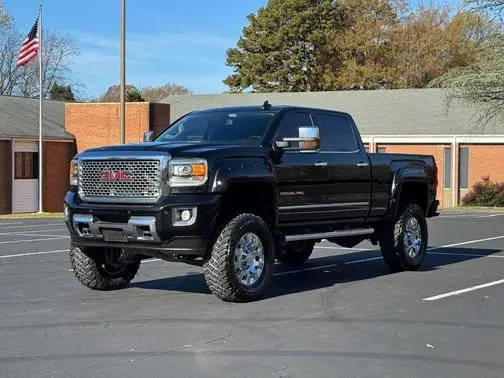 2016 GMC Sierra 2500HD Denali 4WD photo