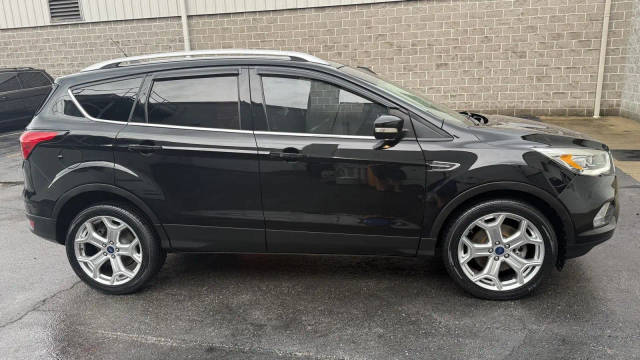 2019 Ford Escape Titanium FWD photo